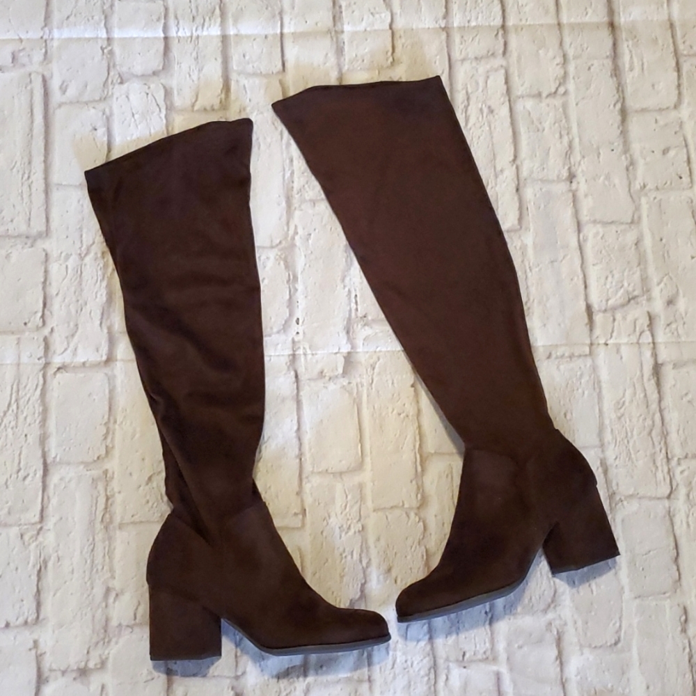 🌸CHRISTIAN SIRIANO FOR PAYLESS OVER THE KNEE BOOTS IN BROWN FAUX SUEDE.